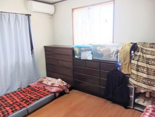 売中古戸建　焼津市石津中町の洋室|5.4帖の洋室は収納がついています！