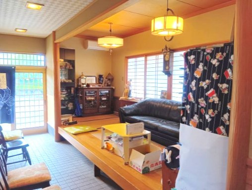 売中古戸建　焼津市石津中町の内装|座敷の間接照明は柔らかな温かみのある明るさを演出します！