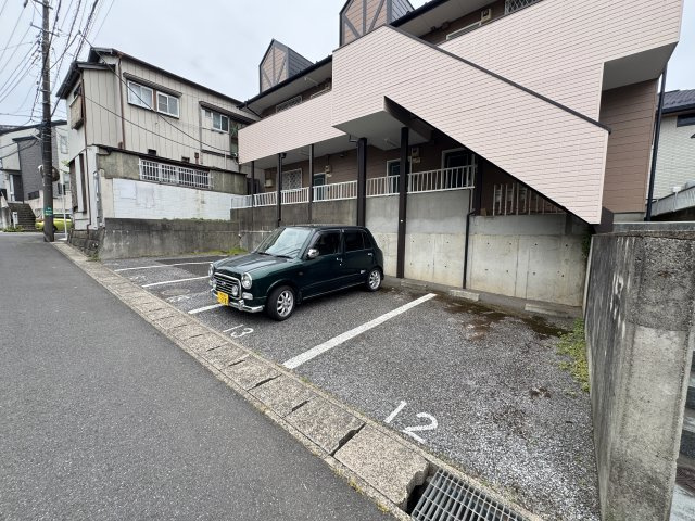 ラフィーヌ・吉野Ｂの駐車場