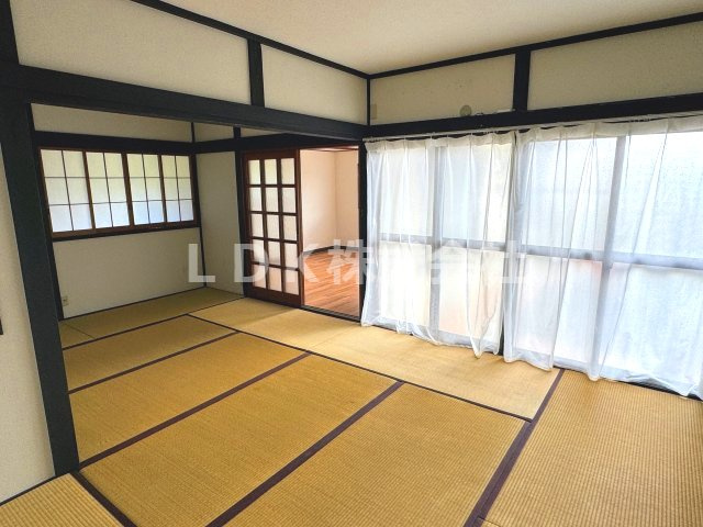 【和室】 | 売主/収益/中古戸建/ふじみ野市川崎 | 1F／和室続き間　6帖×2（2025.08.16撮影）