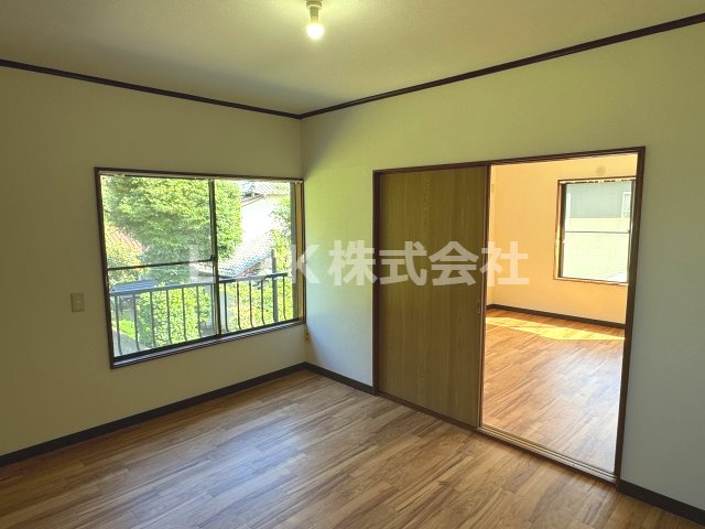 【洋室】 | 売主/収益/中古戸建/ふじみ野市川崎 | 2F／洋室6.0帖　（2025.08.16撮影）