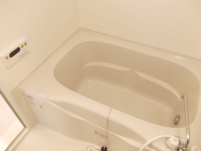 エテルナメンテＴ＆Ｅの浴室