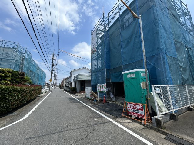 新築　前橋市天川原町１丁目　LIGNAGE　１号棟の前面道路含む現地写真|現地写真　北側接道幅員約6ｍ　東側接道幅員約4ｍ