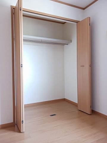 ヴィラ・クリオネＢの収納|専用の収納スペースです