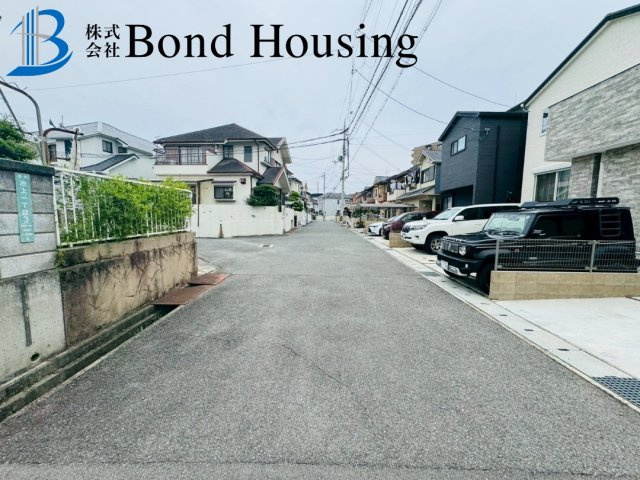 SIC・WIC完備収納豊富　池上1丁目　中古戸建の前面道路含む現地写真