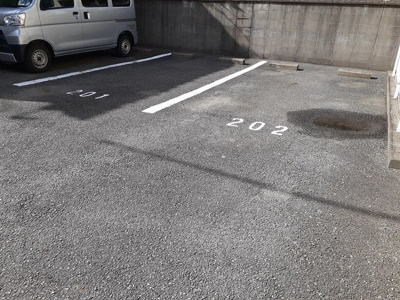 【駐車場】 | エルムＡ | 車をお持ちの方に嬉しい駐車場付きの物件です