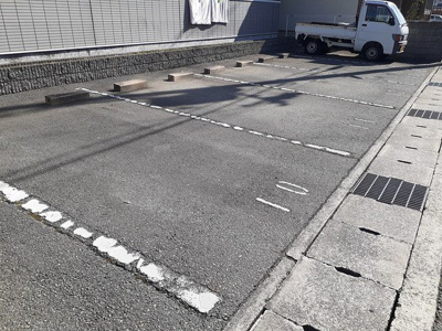 【駐車場】 | サンフレッチェ南条Ｂ | 駐車スペースもあります