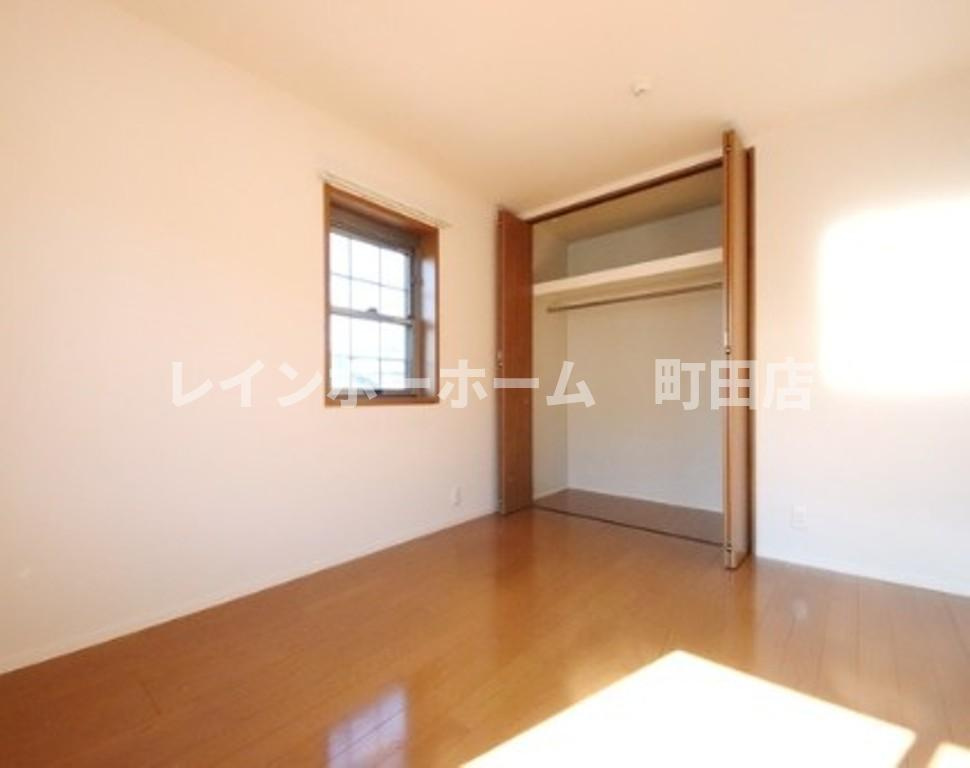西鶴間KIガーデンズ　壱番館※初期費用分割後払いサービス利用可能物件の居間・リビング