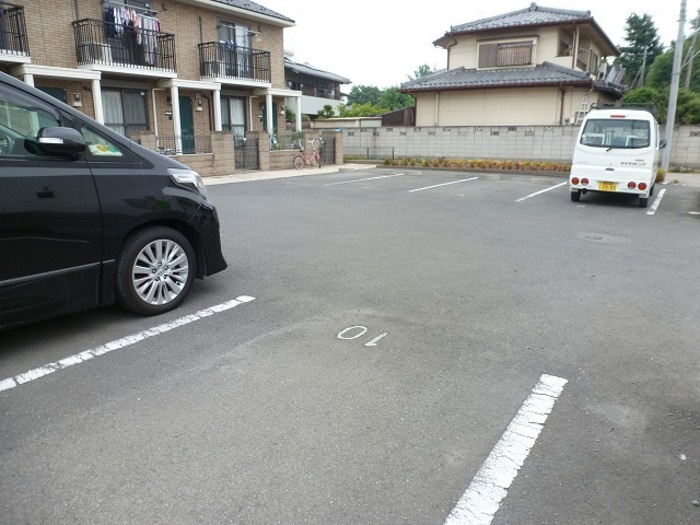 マルシェ の駐車場