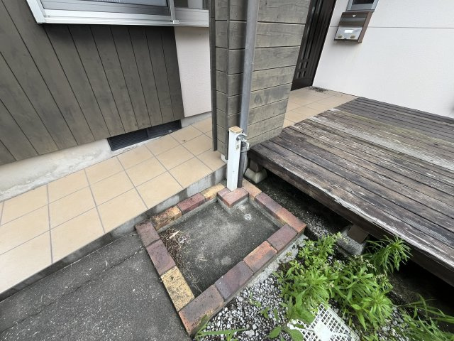 串間市城山　高台に建つ太陽光付き2階建住宅の設備|屋外水栓があります