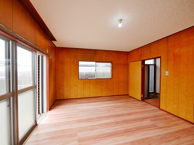 川上町戸建の居間・リビング