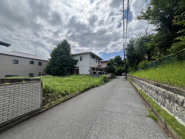 我孫子市青山台1丁目土地の前面道路含む現地写真|北東側約4.5m公道に接道