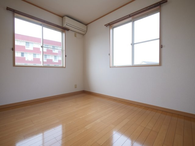 ラディッシュタウン撫川 壱番館の洋室|※写真は別の部屋のものです。