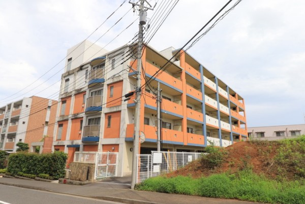 川崎市麻生区はるひ野４丁目の賃貸マンションの外観