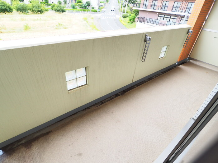 川崎市麻生区はるひ野４丁目の賃貸マンションのバルコニー