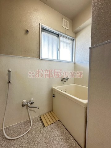 コーポワンセルフの浴室|落ち着いた空間のお風呂です
