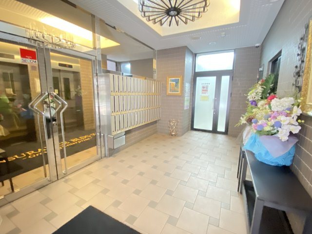 INSURANCE BLDG.XⅠXのロビー