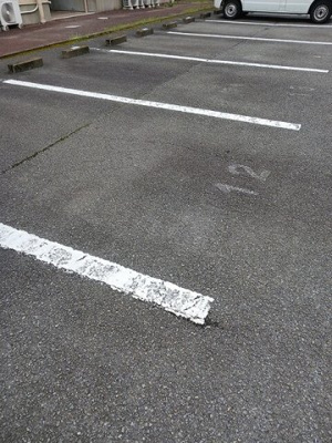 【駐車場】 | グランディール矢三Ａ | カースペースがあります