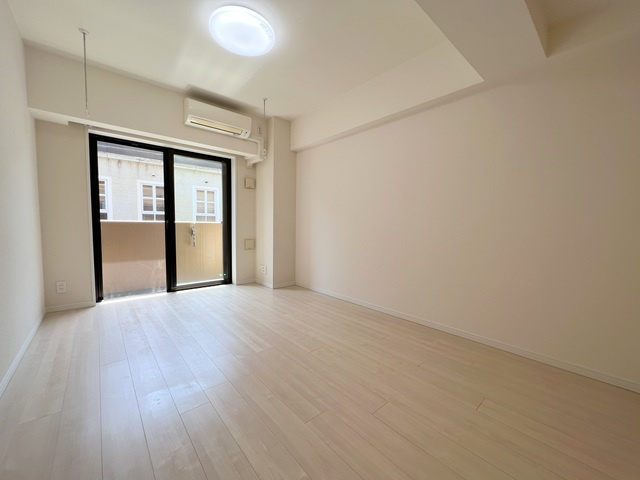 代官山コートヒルズの居間・リビング|★キレイなフローリングのお部屋です★