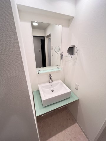 大阪市鶴見区鶴見４丁目の賃貸マンションの洗面所