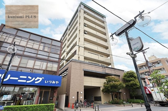 シャルマンフジ鴻池新田グランフォーラムの外観