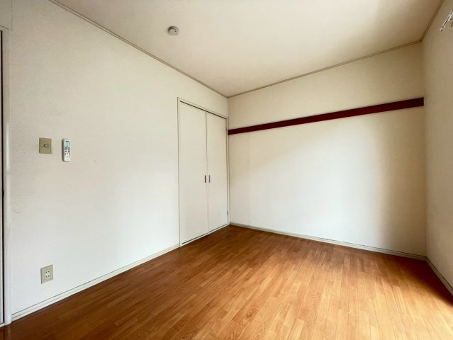 【寝室】