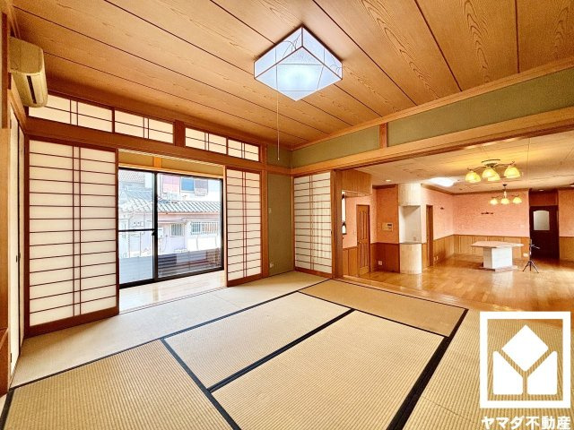 八幡市男山吉井の和室