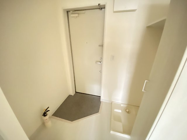 メゾンアレンヌの玄関