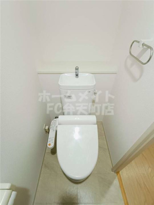 【トイレ】 | レクシア千代崎 | ゆったりとした空間のトイレです
