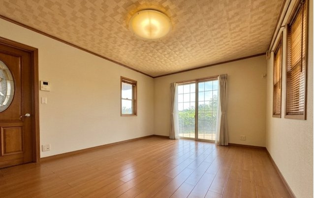 所沢市上山口中古戸建の居間・リビング