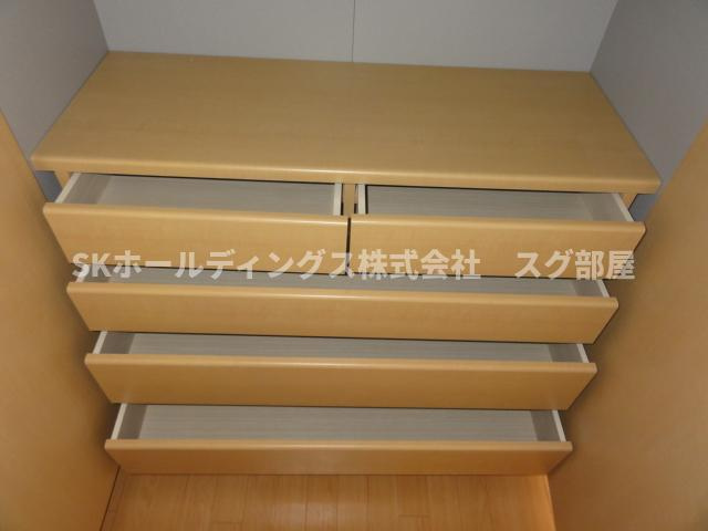 メルヴェールⅠの収納|引き出し付収納