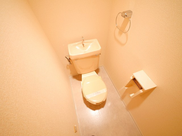 パディーフィールド善法寺のトイレ|コンパクトで使いやすいトイレです