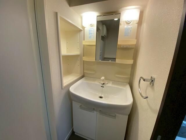ＬＵＸＵＲＹ　　ＡＰＡＲＴＭＥＮＴ　ＯＫＡＣＨＩＭＡＣＨＩの洗面所