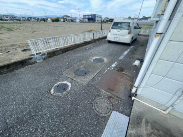 キャピタルハイツ川田Bの駐車場