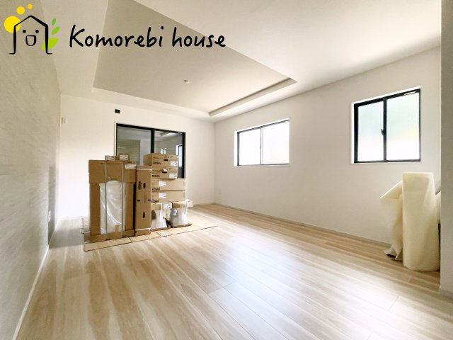 さいたま市大宮区北袋町　9期　新築一戸建て　リガーレ　03の居間・リビング|26.8.24　撮影済み