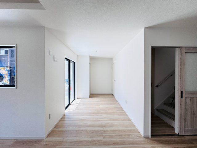三郷市後谷新築戸建（後谷１期）の洋室|リビング横・洋室スペース