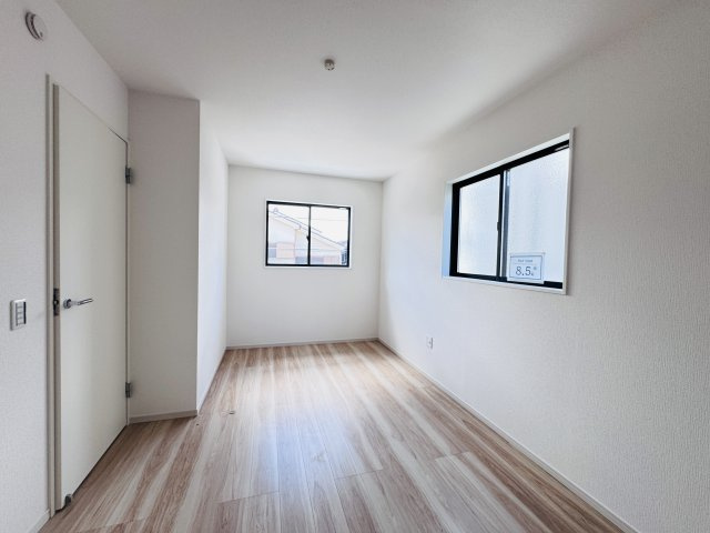 三郷市後谷新築戸建（後谷１期）の子供部屋|8.5帖洋室