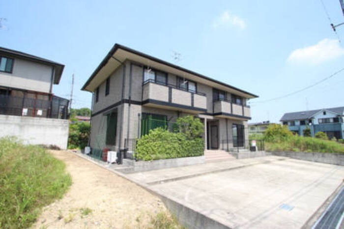 ネオポリス山本邸