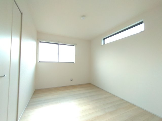 水戸市曙町1番37の洋室|同施工物件の洋室です。お子様のお部屋にピッタリ～！お子様の成長と共にお部屋作りを楽しもう～思春期のプライバシーも重視～！！