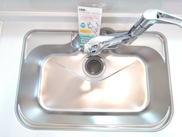 水戸市曙町1番37のキッチン|同施工物件のシンクです。ステンレス製なので、耐久性、耐熱性に優れており、お手入れが簡単で魅力的です♪