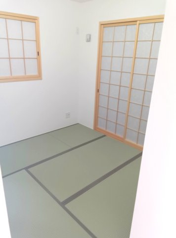 神戸市第29垂水区神陵台一戸建住宅の和室|畳の上でゆっくりとくつろげる和室です