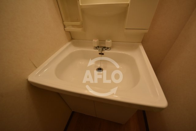 シュロスヒロカズ大手前の独立洗面台|シュロスヒロカズ大手前　独立洗面台