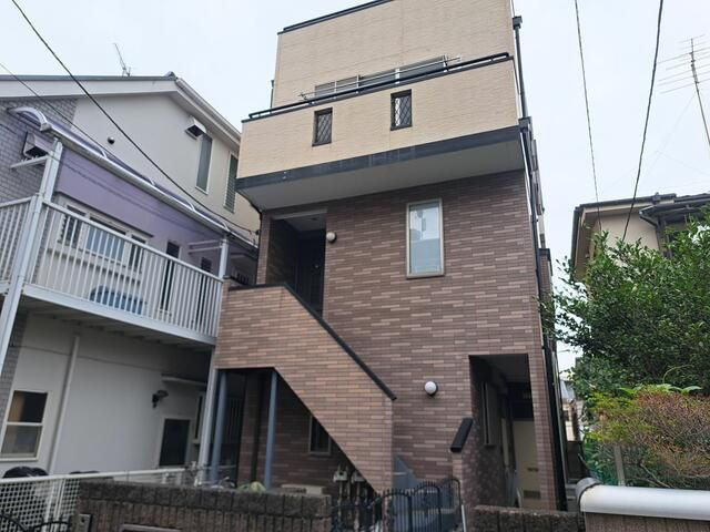 シャイニングハウス