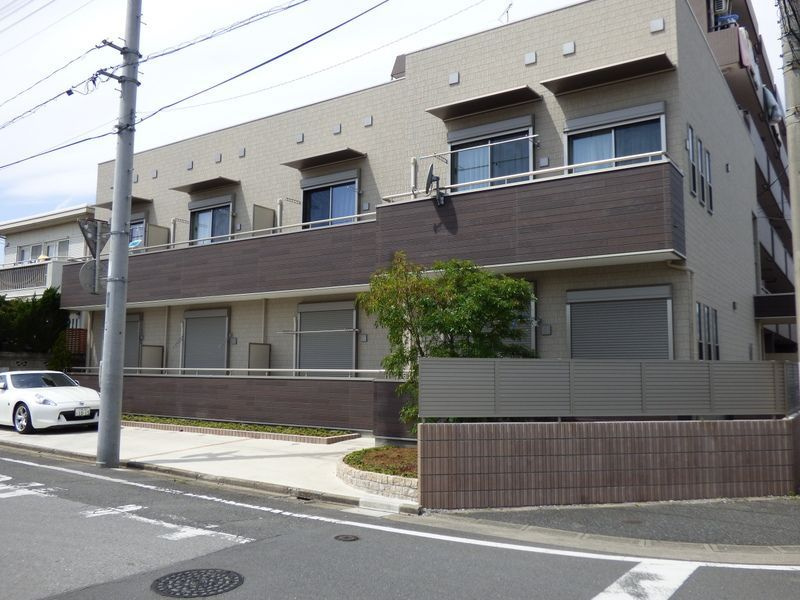 リアン中央の外観
