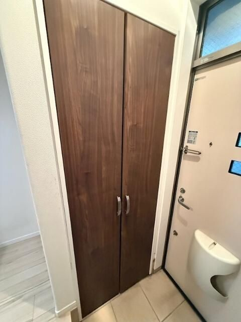 プレシオール蕨の玄関