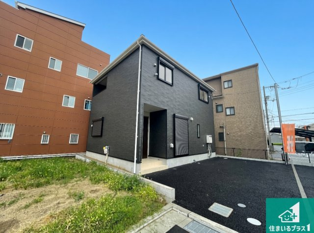 5日(土)6日(日)現地ご見学可能！　摂津市鳥飼西　ラスト1邸の外観|安心の10年保証！外観を美しく保ち、雨水で汚れを落とします！気になることがありましたら、お気軽にお問い合わせください！