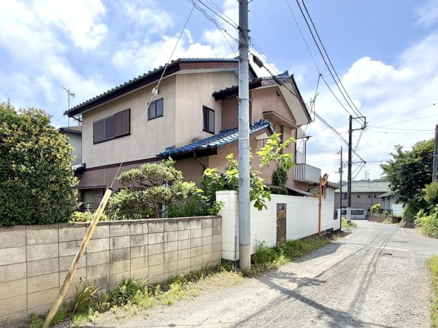 【中古戸建】高崎市上豊岡町の外観|■外観｜閑静な住宅街で始める新しい暮らし♪開放的な毎日をあなたへ(^^♪