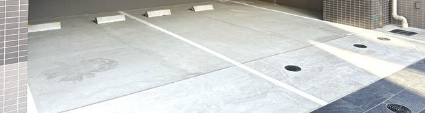 コンフォリア・リヴ巣鴨の駐車場