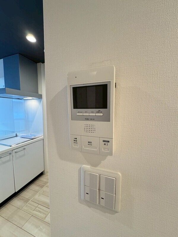 【TVモニター付きインターフォン】