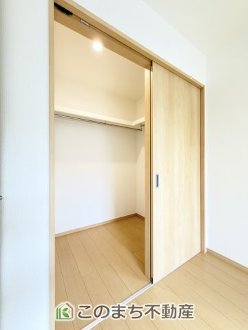 ハートフルタウン宇都宮市泉が丘7丁目2565番の収納|各居室に収納付で住みやすさにこだわっています♪